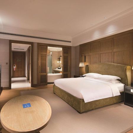 Отель Hilton Wenan Langfang Экстерьер фото
