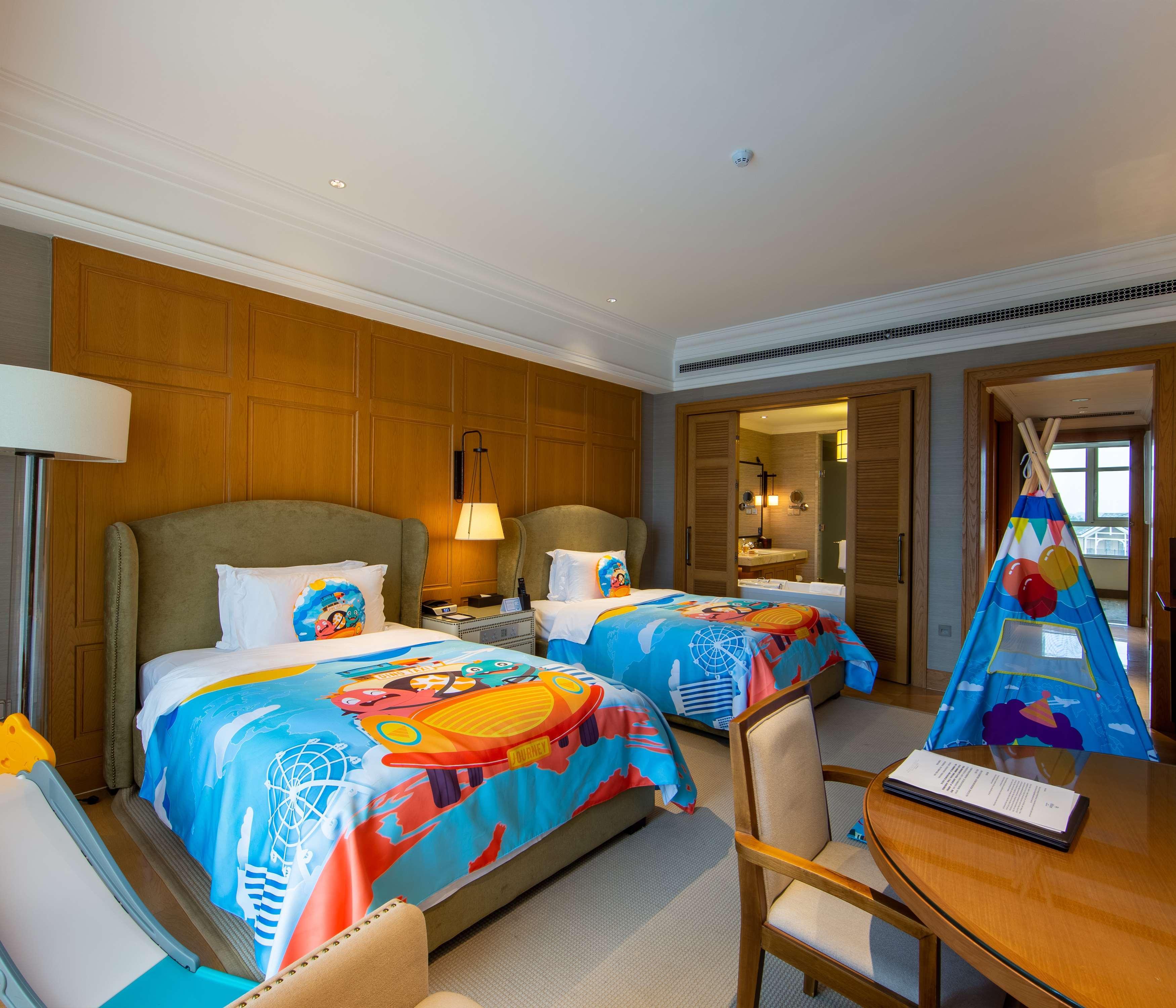Отель Hilton Wenan Langfang Экстерьер фото