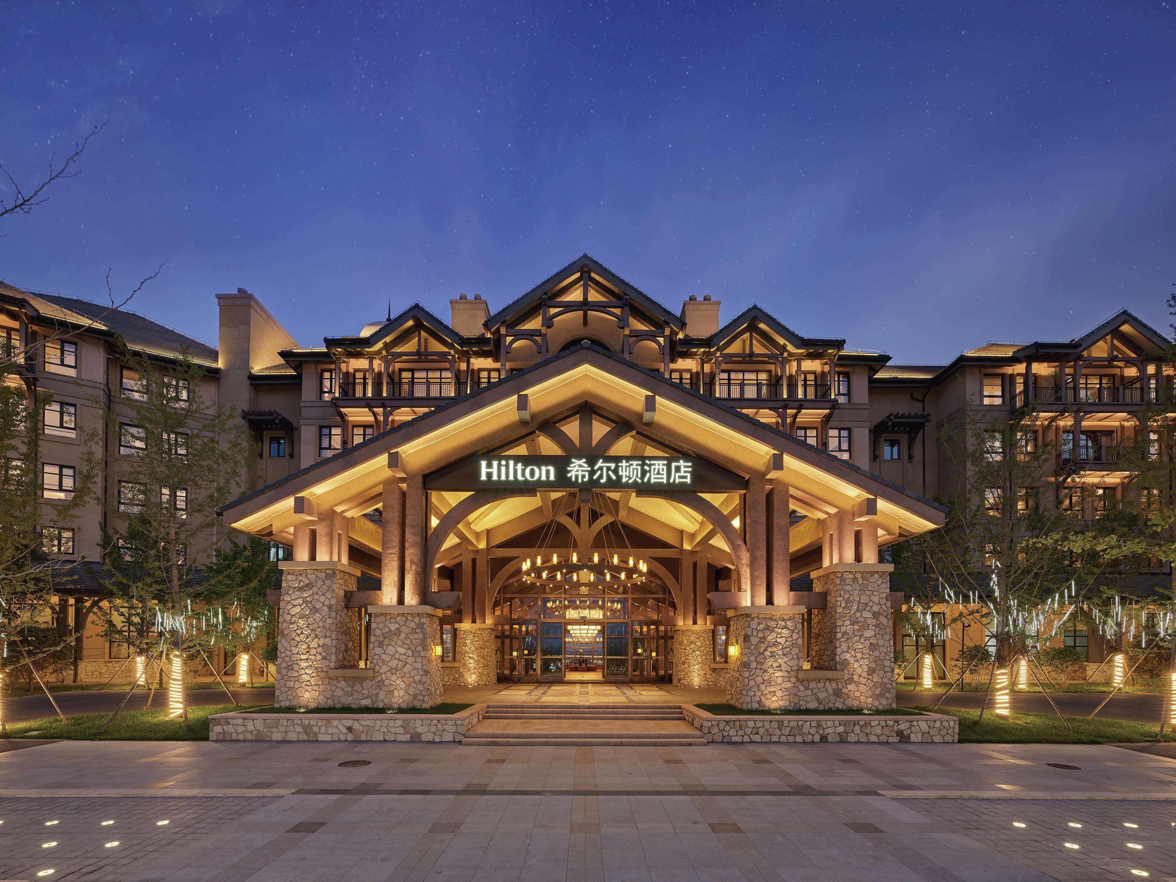 Отель Hilton Wenan Langfang Экстерьер фото