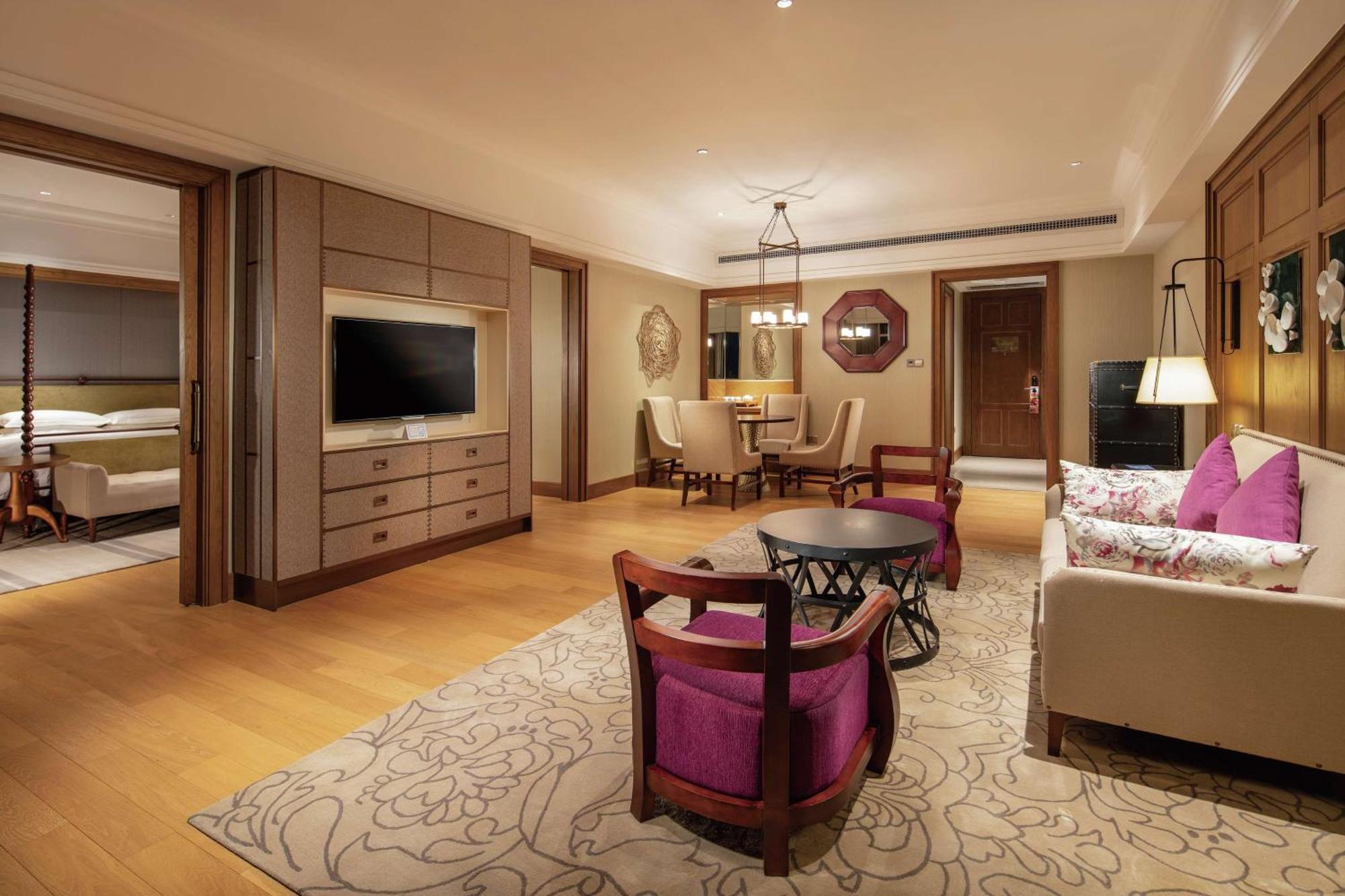 Отель Hilton Wenan Langfang Экстерьер фото