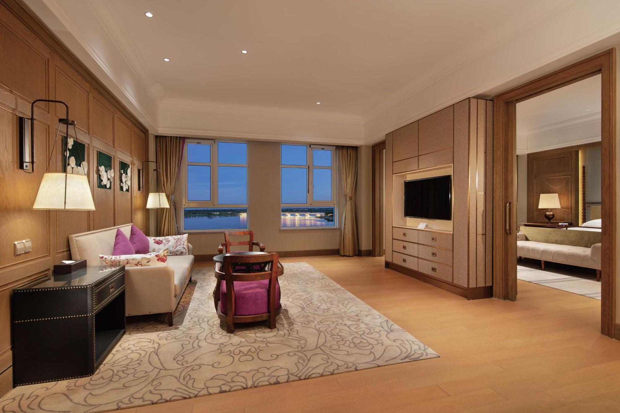 Отель Hilton Wenan Langfang Экстерьер фото