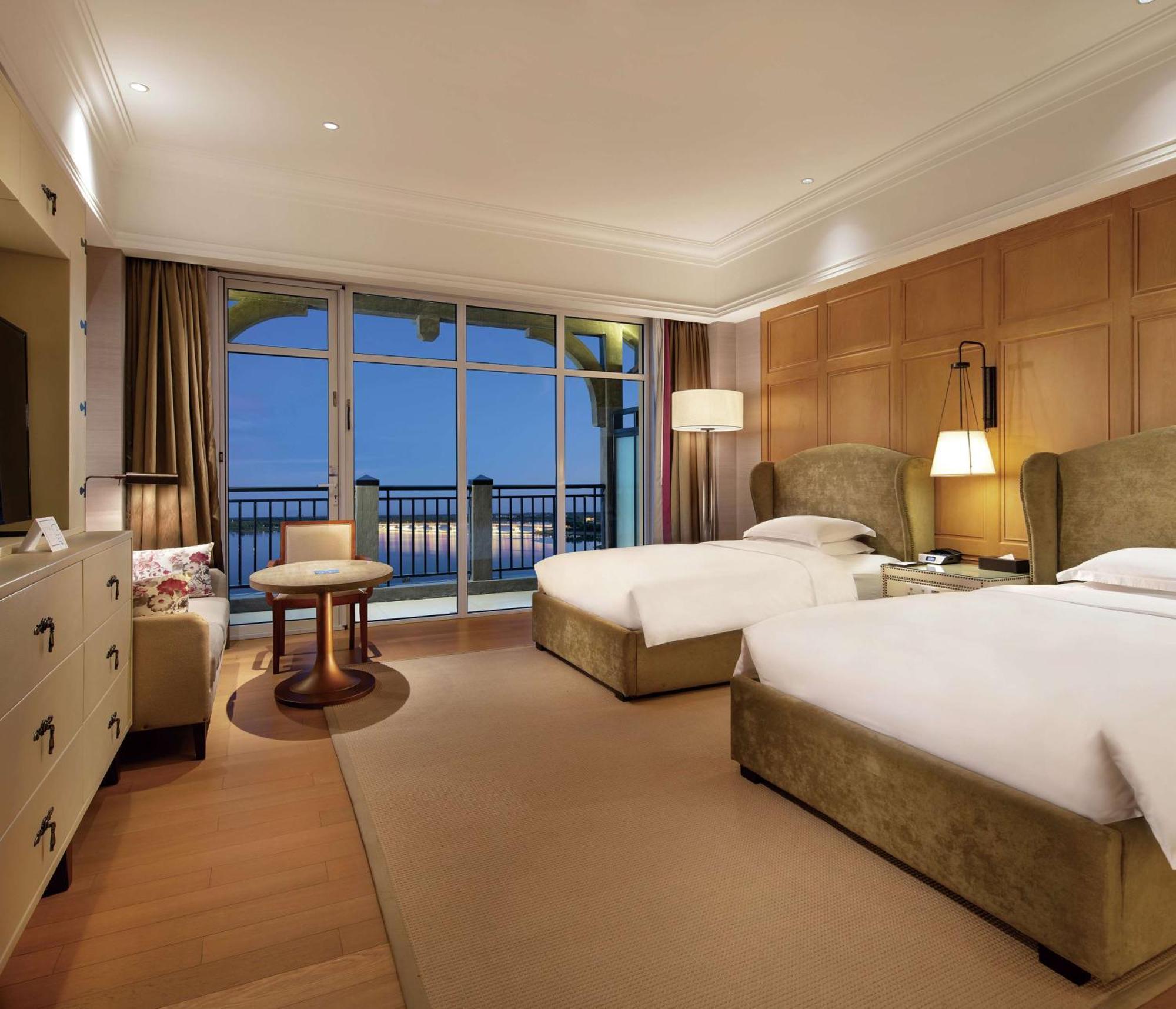 Отель Hilton Wenan Langfang Экстерьер фото