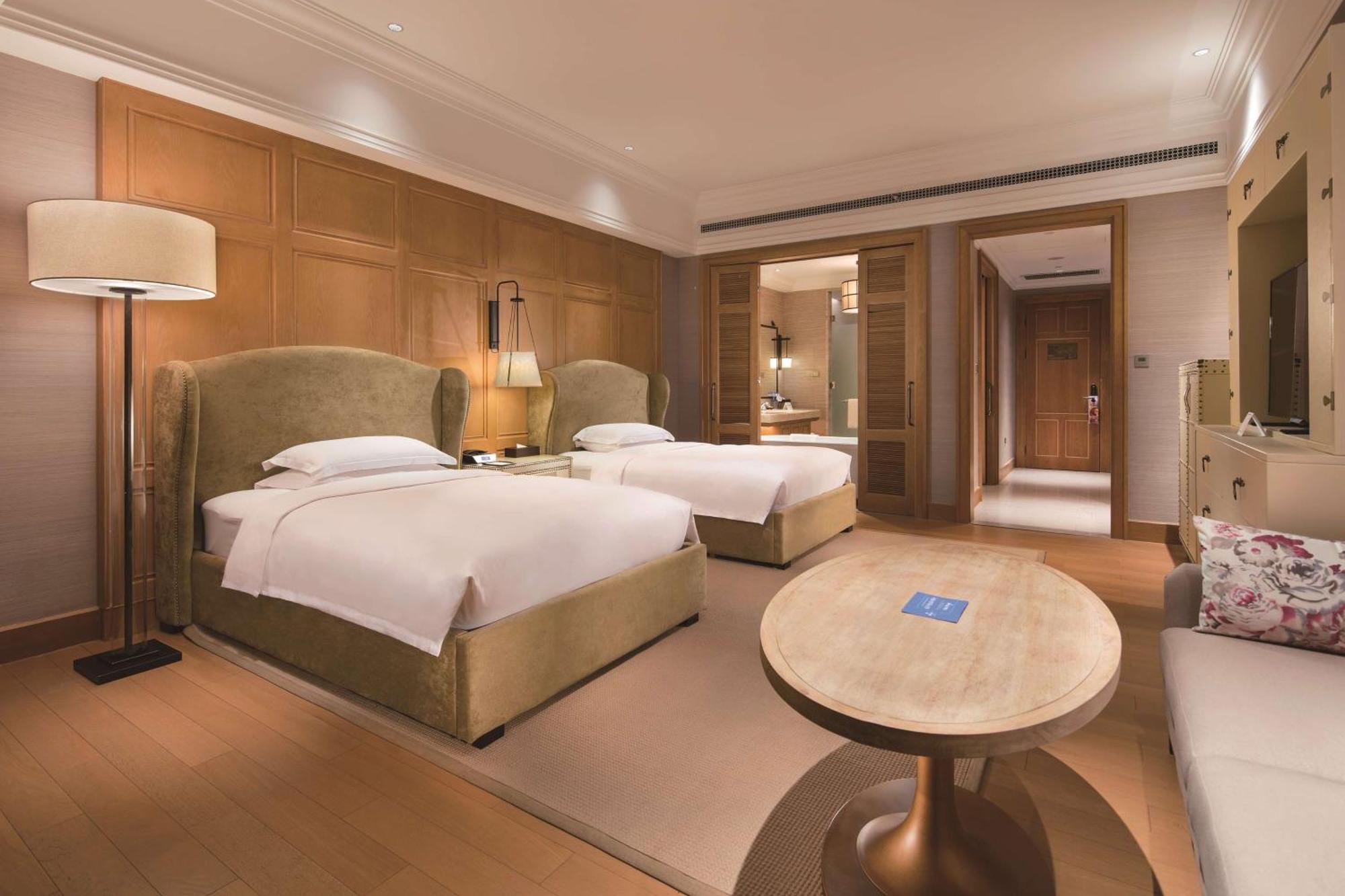 Отель Hilton Wenan Langfang Экстерьер фото
